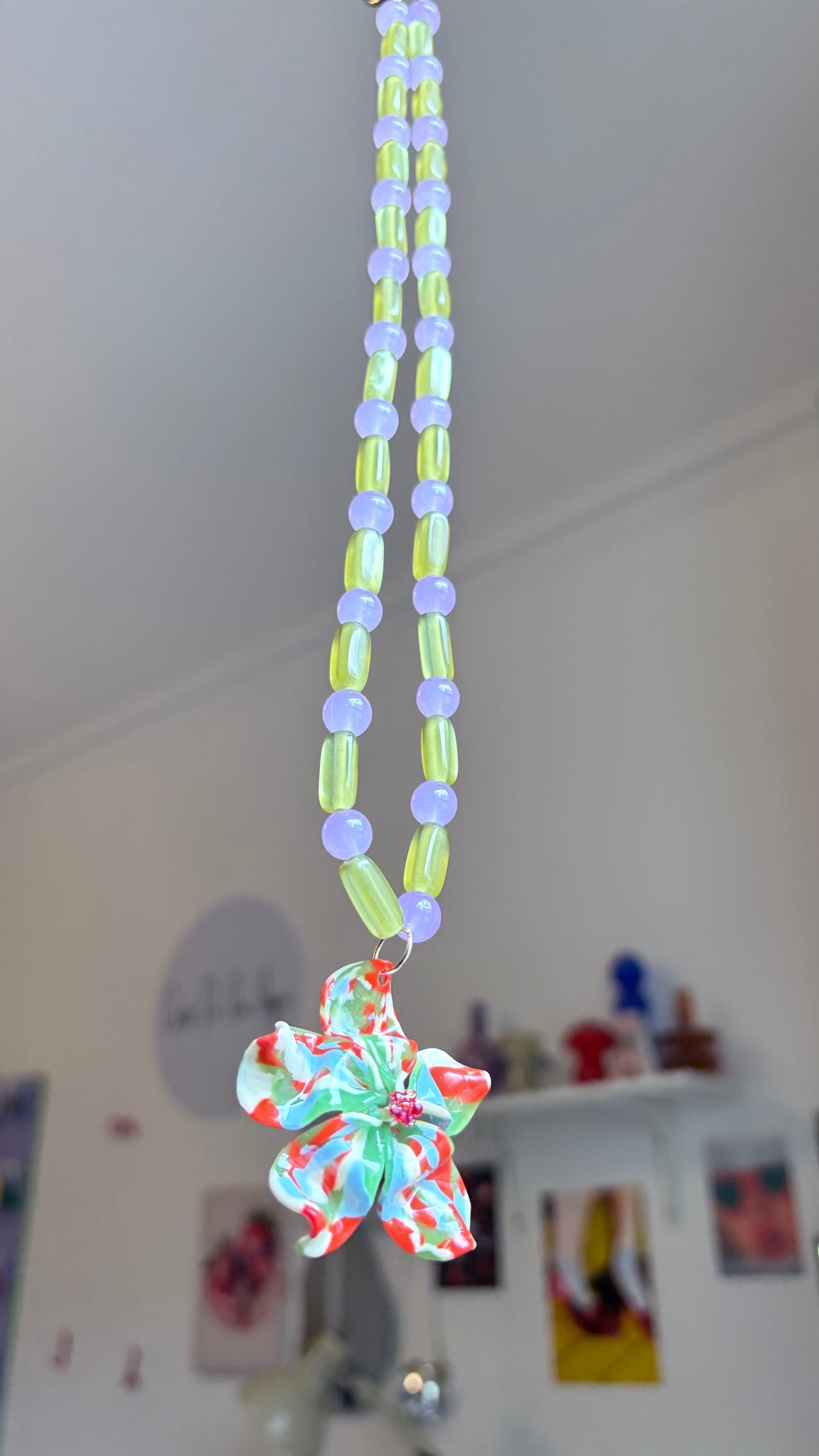 COLLAR DE ACRÍLICO